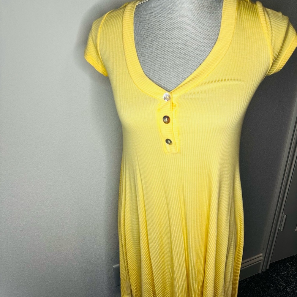 Yellow Ribbed Button-Front Dress size small - Picture 2 of 4